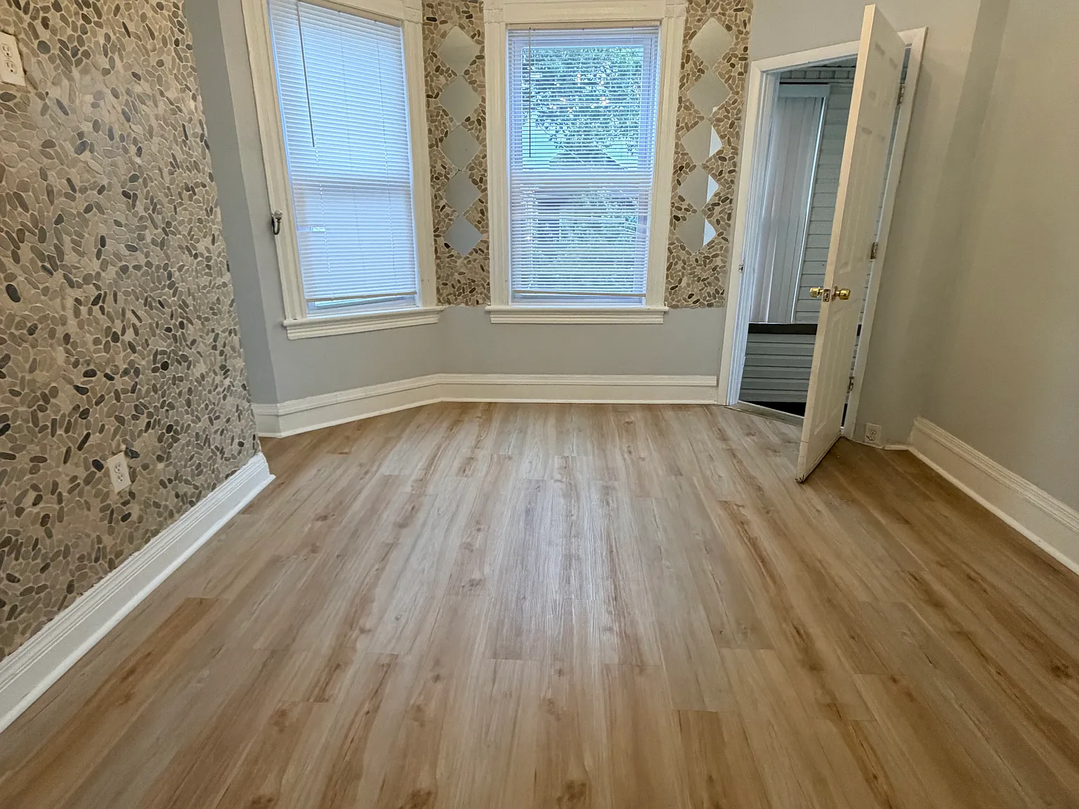2 bed, $2,700 — Photo 4