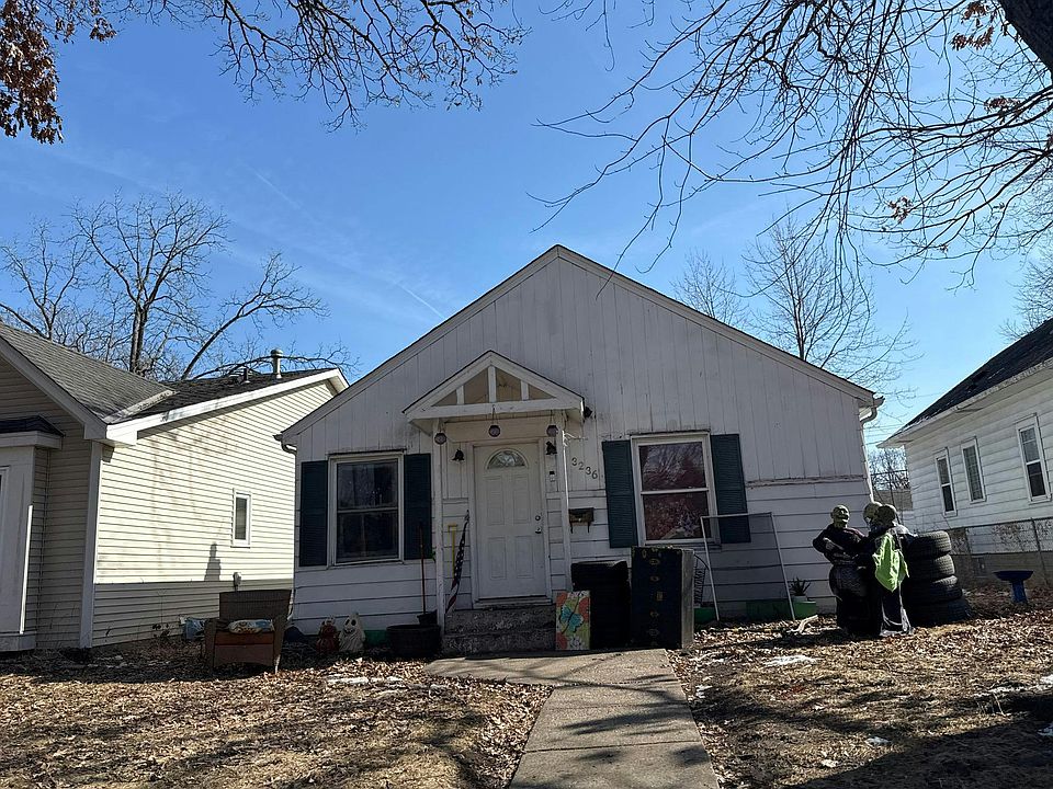 1st image of 3236 Thomas Ave N
