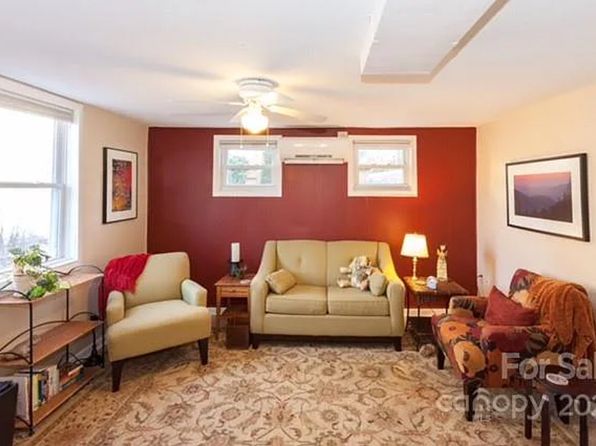 110B School Rd E