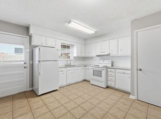742 N 6th St, Rogers, AR 72756