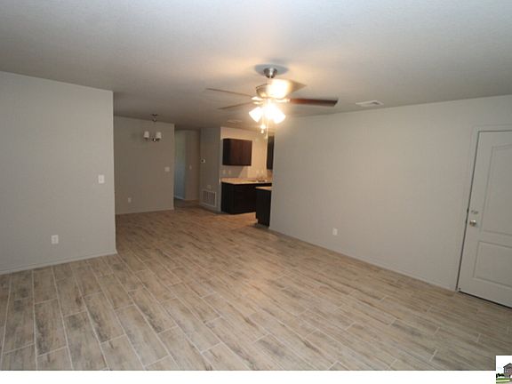 3rd image of 131 Cameron Dr #A