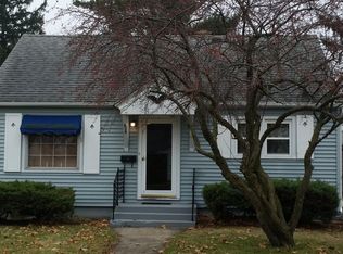 826 Charles St, Aurora, IL 60506