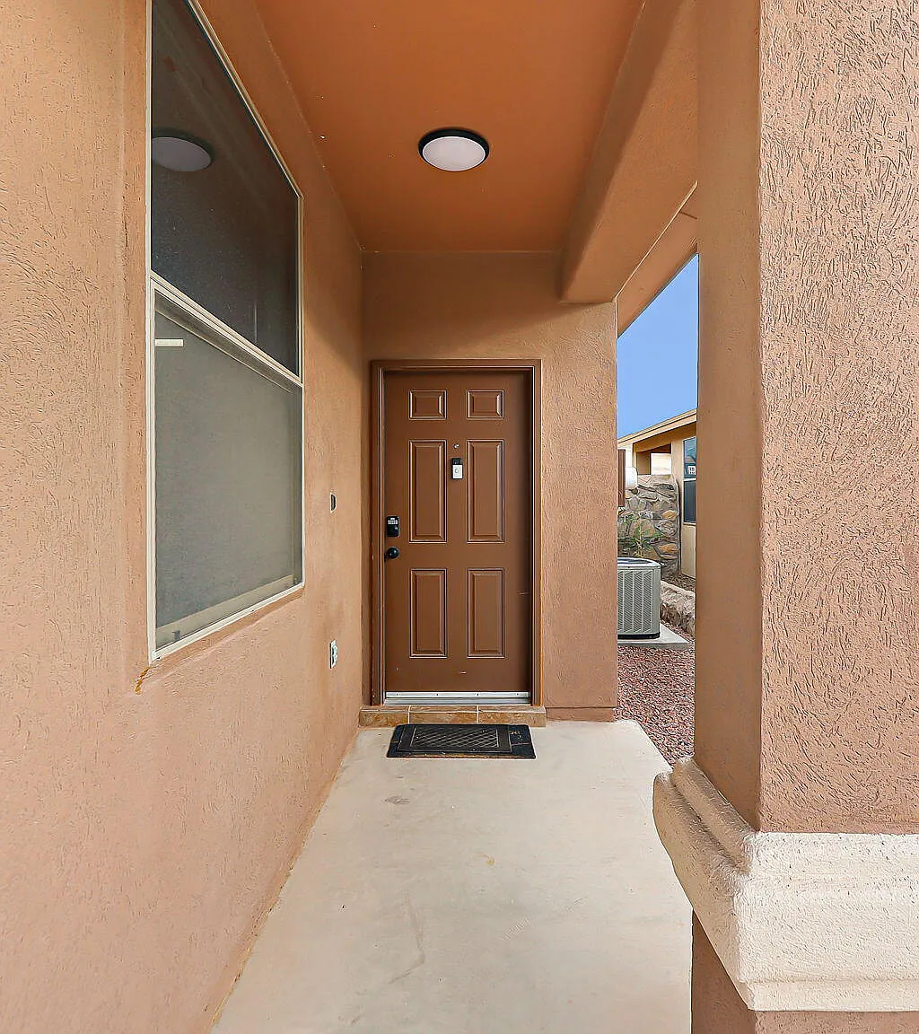 3 bed, 2.0 bath, 1408 sqft, $1,695 — Photo 4