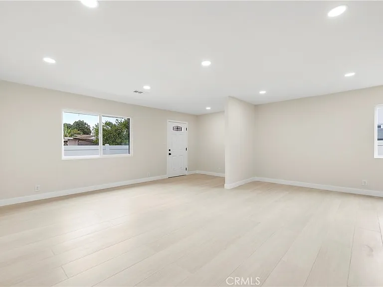 7108 Quakertown Ave — Photo 6