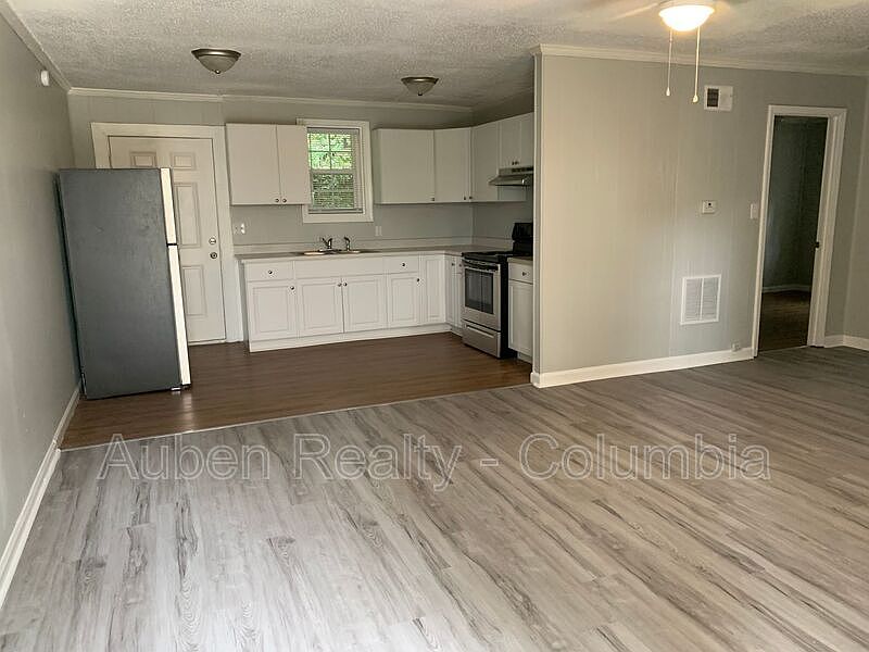 1st image of 1615 Lilac Ln Unit A