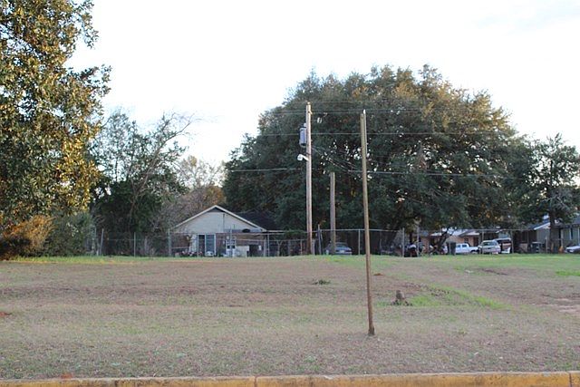 2nd image of 710 Cherry Ave