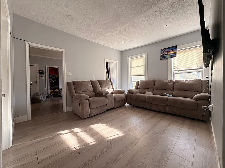 433 Lincoln St #3 — Photo 9
