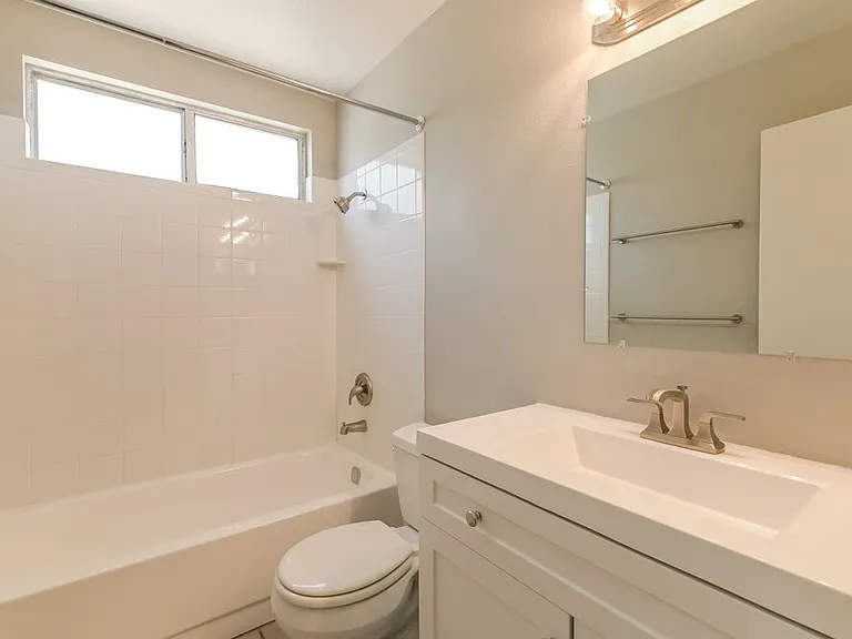 364 Toyabe St — Photo 17