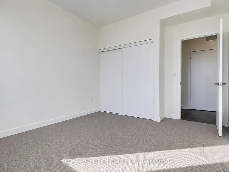 160 Densmore Rd #1104 — Photo 24