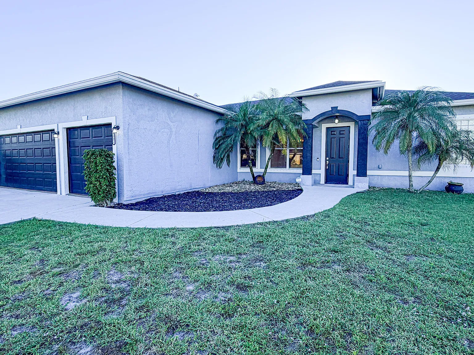 4 bed, 2.5 bath, 2009 sqft, $3,100 — Photo 1