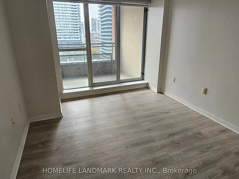 887 Bay St #1402 — Photo 13