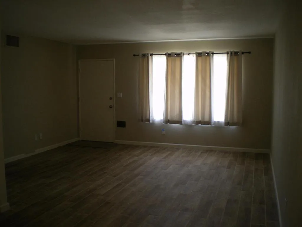 860 Felipe Pl — Photo 4