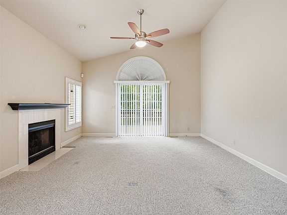 3rd image of 6346 Squire Lake Dr