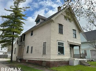 925 Emerson St, Saginaw, MI 48607