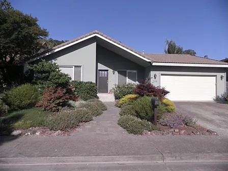 329 Smith Dr photo 1