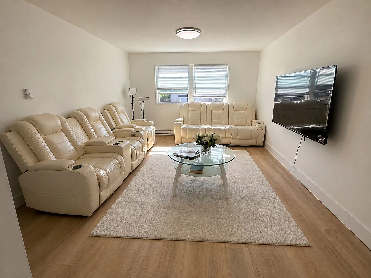 2 bed, 1000 sqft, $2,400 — Photo 4
