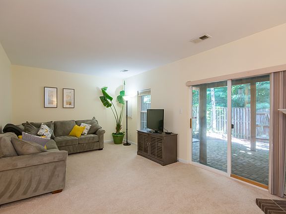 Basement w/ walkout to patio