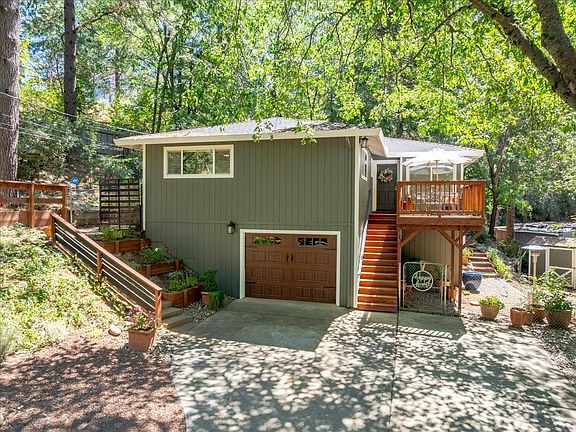2nd image of 2939 Letitia Ave