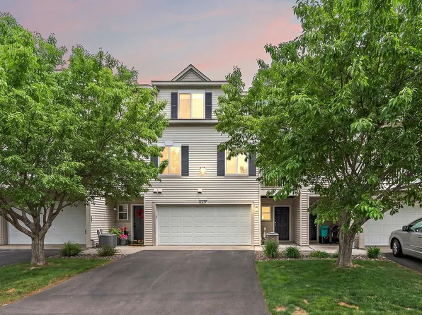 3674 Abercrombie Ln, Stillwater, MN 55082