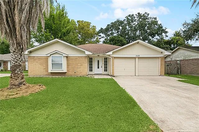 3 bed, 2.0 bath, 1527 sqft, $2,300 — Photo 2