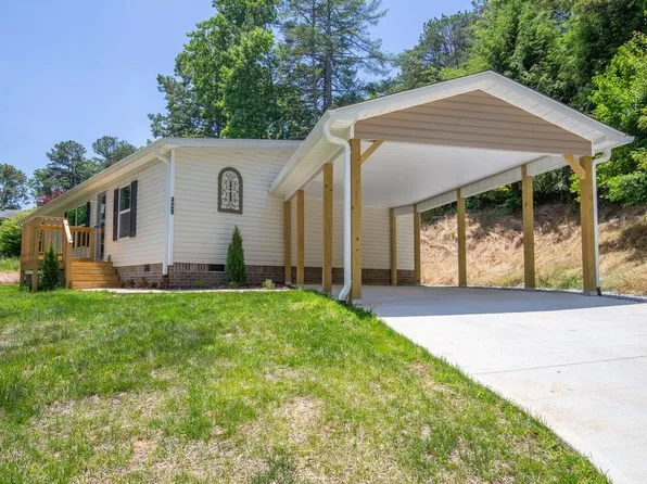 429 W Sunshine Cir, Hendersonville, NC 28792