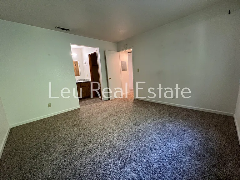 5900 Pony Express Trl #14 — Photo 8