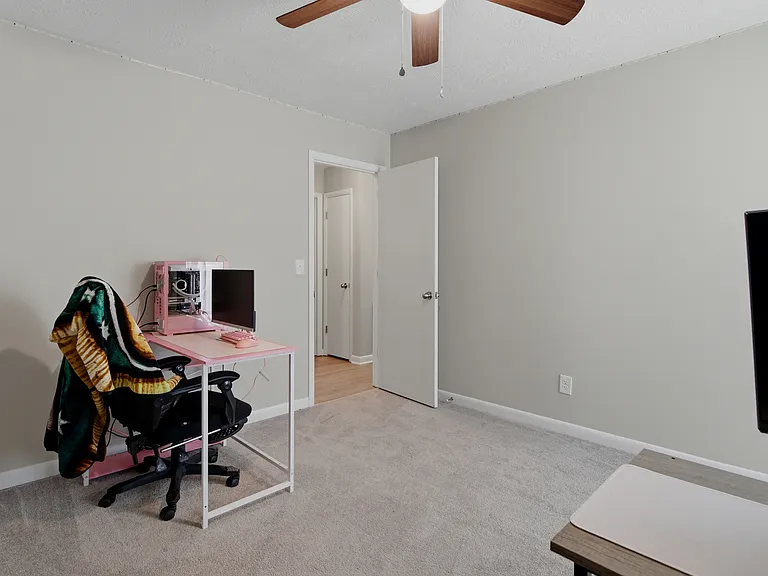 6853 Marlowe Dr — Photo 28