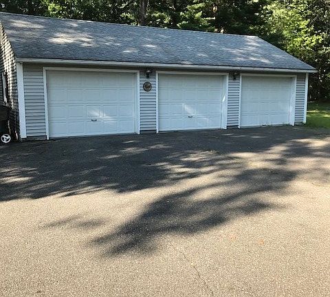 3 Car Garage