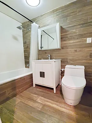 Rented by Rentall Group Inc | media 15