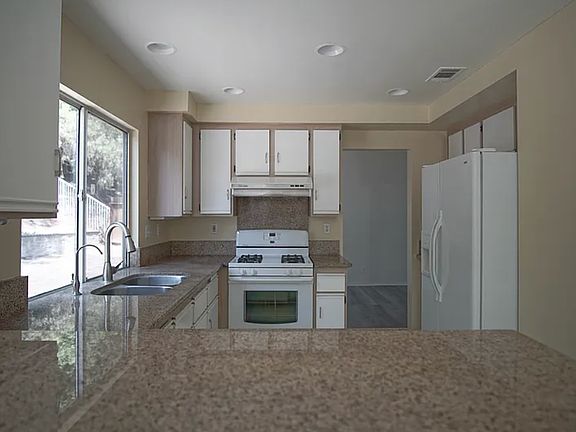 3rd image of 1933 Birch Bend Ct