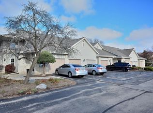 18740 Emerald Cir E UNIT C, Brookfield, WI