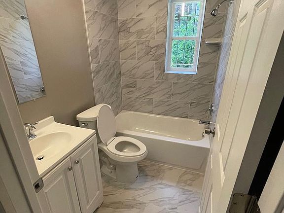 2nd image of 52 Forrester St SW