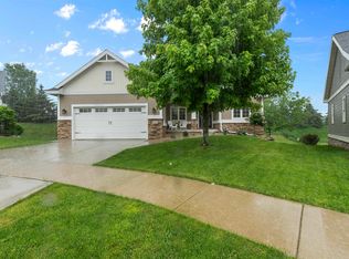 1302 Vanessa Ct, Waunakee, WI 53597