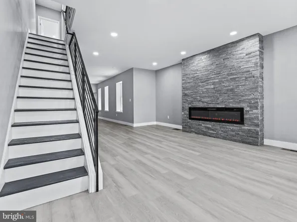19 S 6th St, Darby, PA 19023