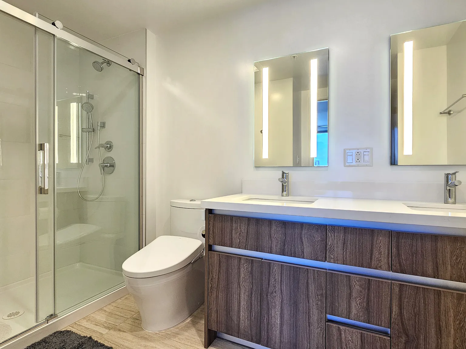 2 bed, 996 sqft, $7,500 — Photo 3