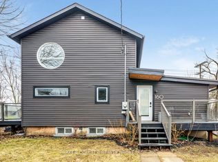 160 Duckworth St, Barrie, ON L4M 3W4