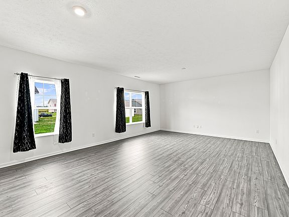 4th image of 1794 N Clearwater Dr