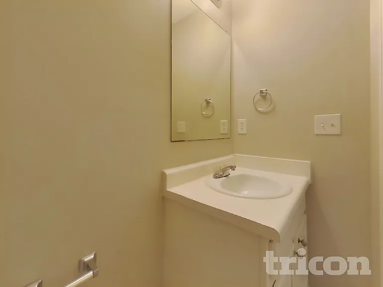 1104 Saint Phillips Ct — Photo 17
