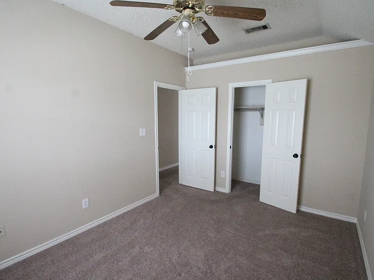 11900 Port Rd — Photo 16