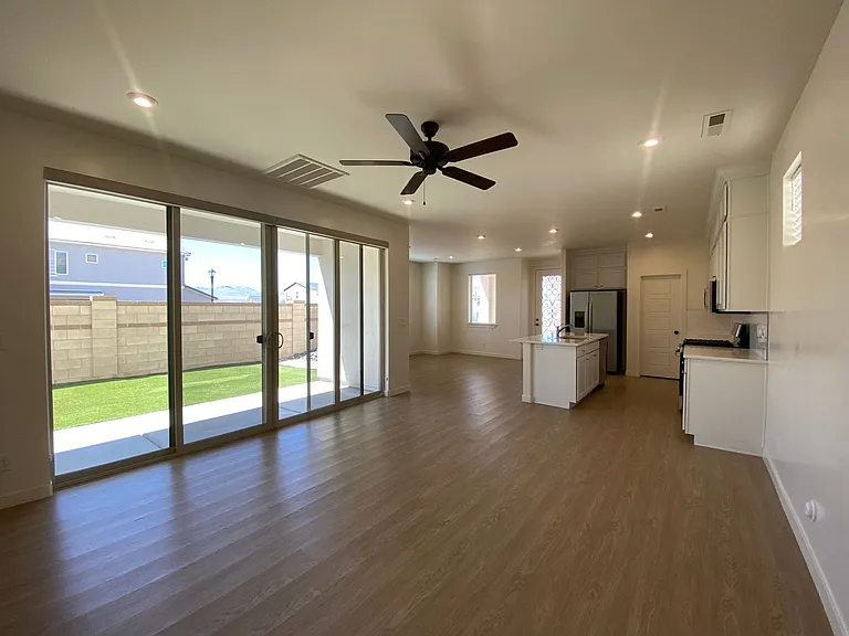 767 W Scarlet Hill Dr — Photo 13