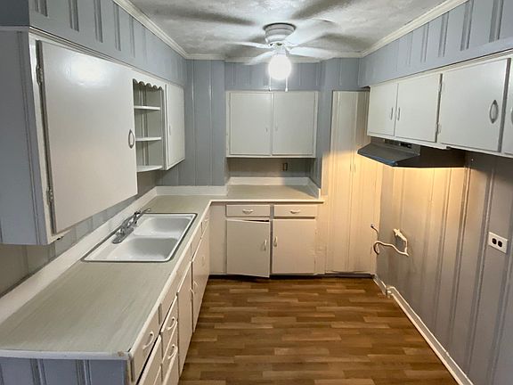 3rd image of 2201 Griffiths Ave APT 1