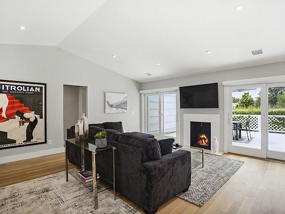 4th image of 31 Saint Andrews Cir