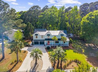978 Law Ln, Mount Pleasant, SC 29464