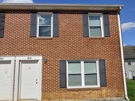 3rd image of 184 Clover Valley Cir