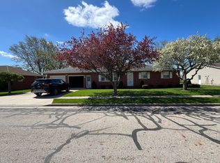 207 West St, Jackson Center, OH 45334