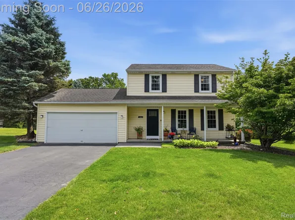 60569 Town Square St, New Hudson, MI 48165