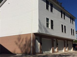 2400 3rd St APT E, Cuyahoga Falls, OH 44221