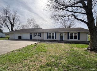 1905 E Schulze Rd, Vincennes, IN 47591