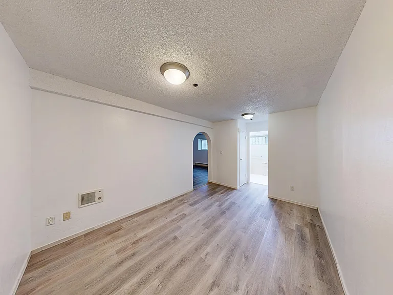 2898 Jackson St — Photo 5