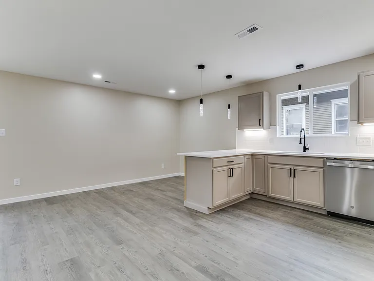 437 N Grove St #439 — Photo 5